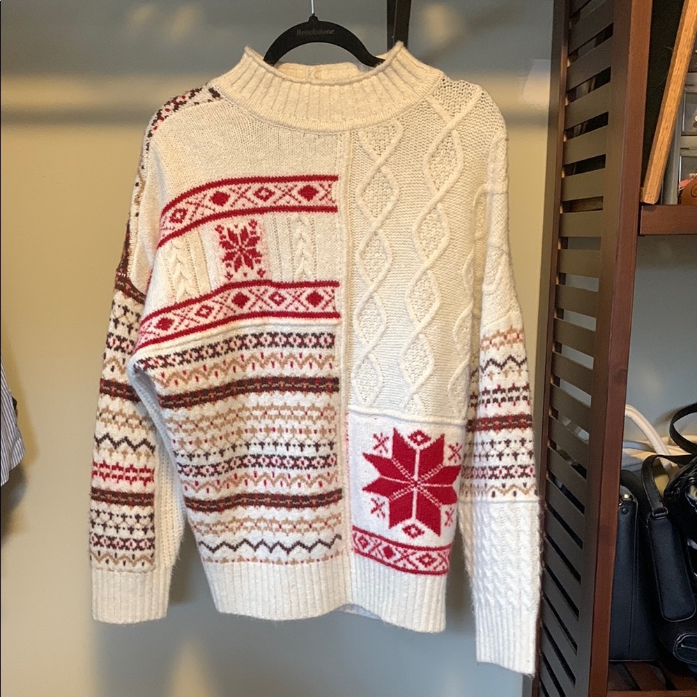 American eagle Cozy Cream and Red Knit Sweater